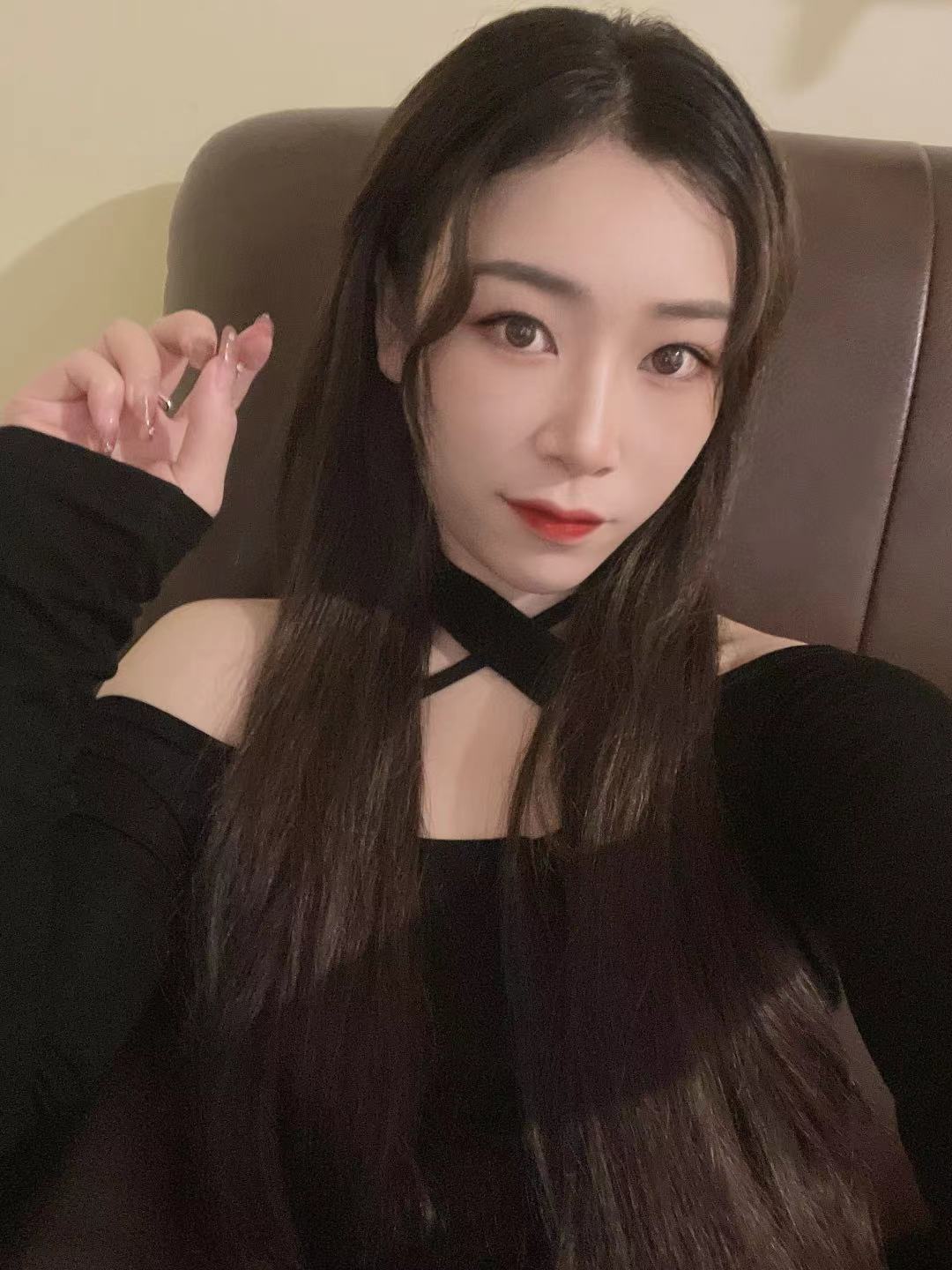 项目齐全的漂亮小妹