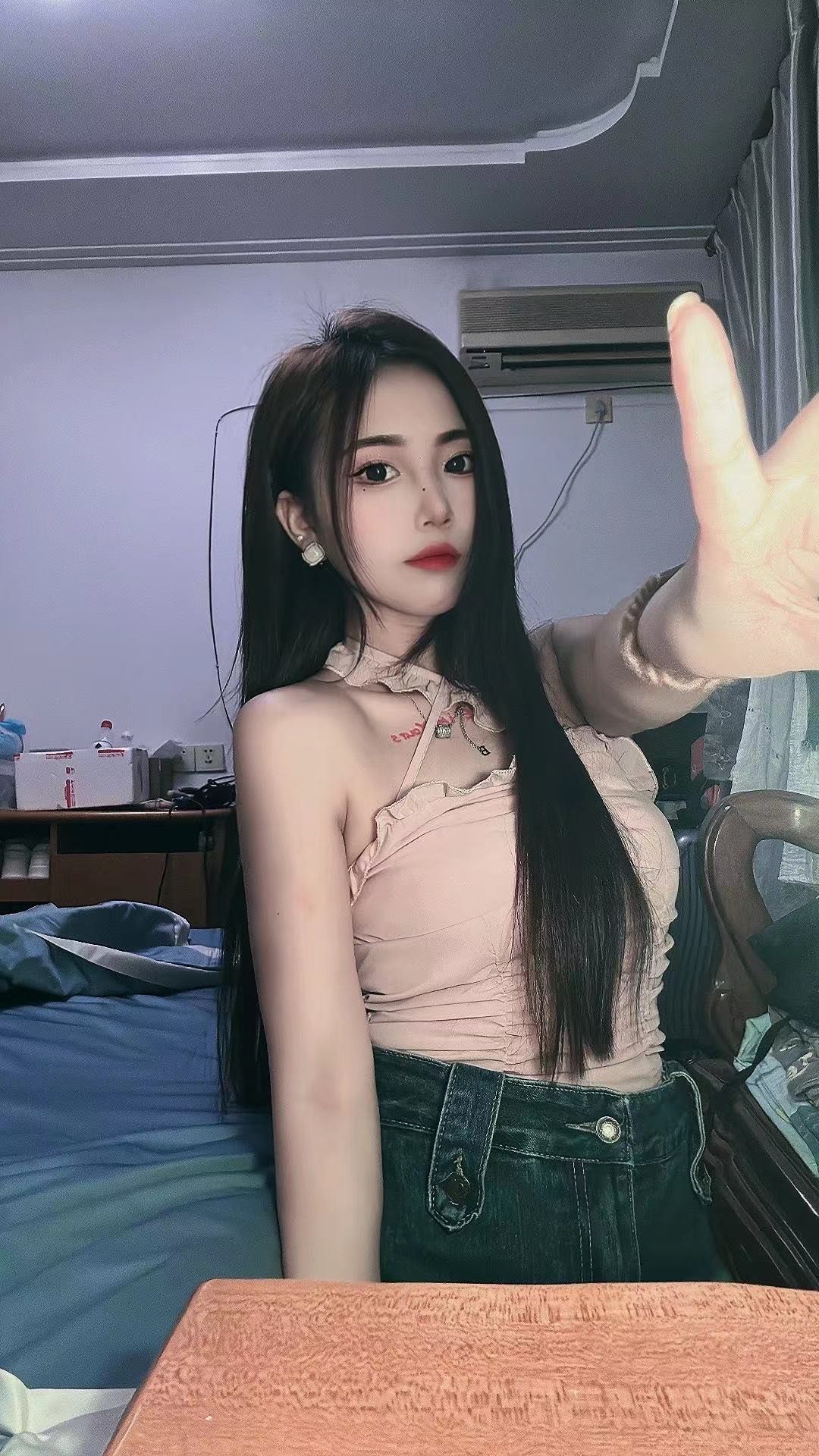 可爱萝莉，22.162.90.肤白