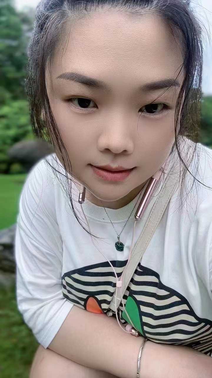 真是个认真服务的妹子