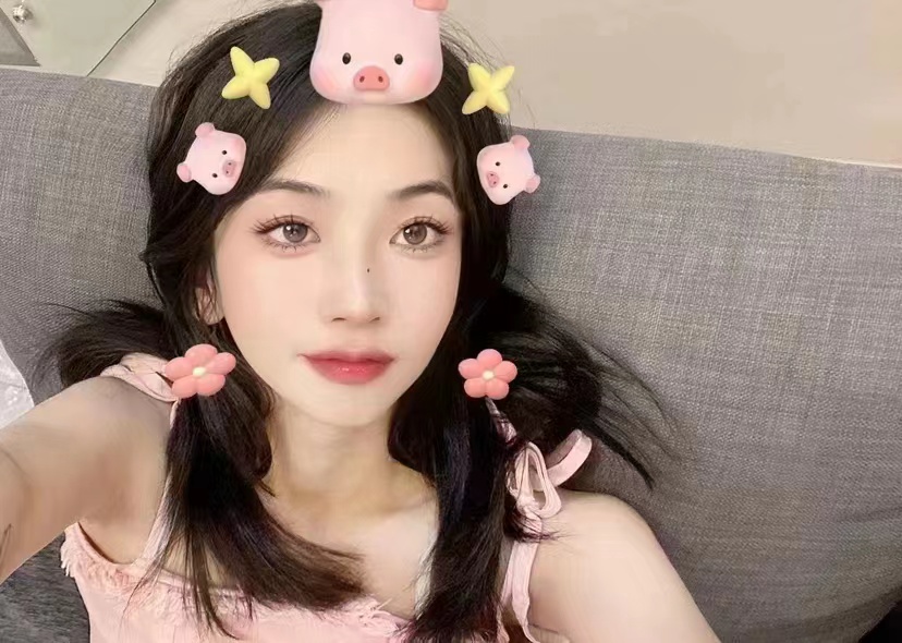 让她给带上套子，一捅到底