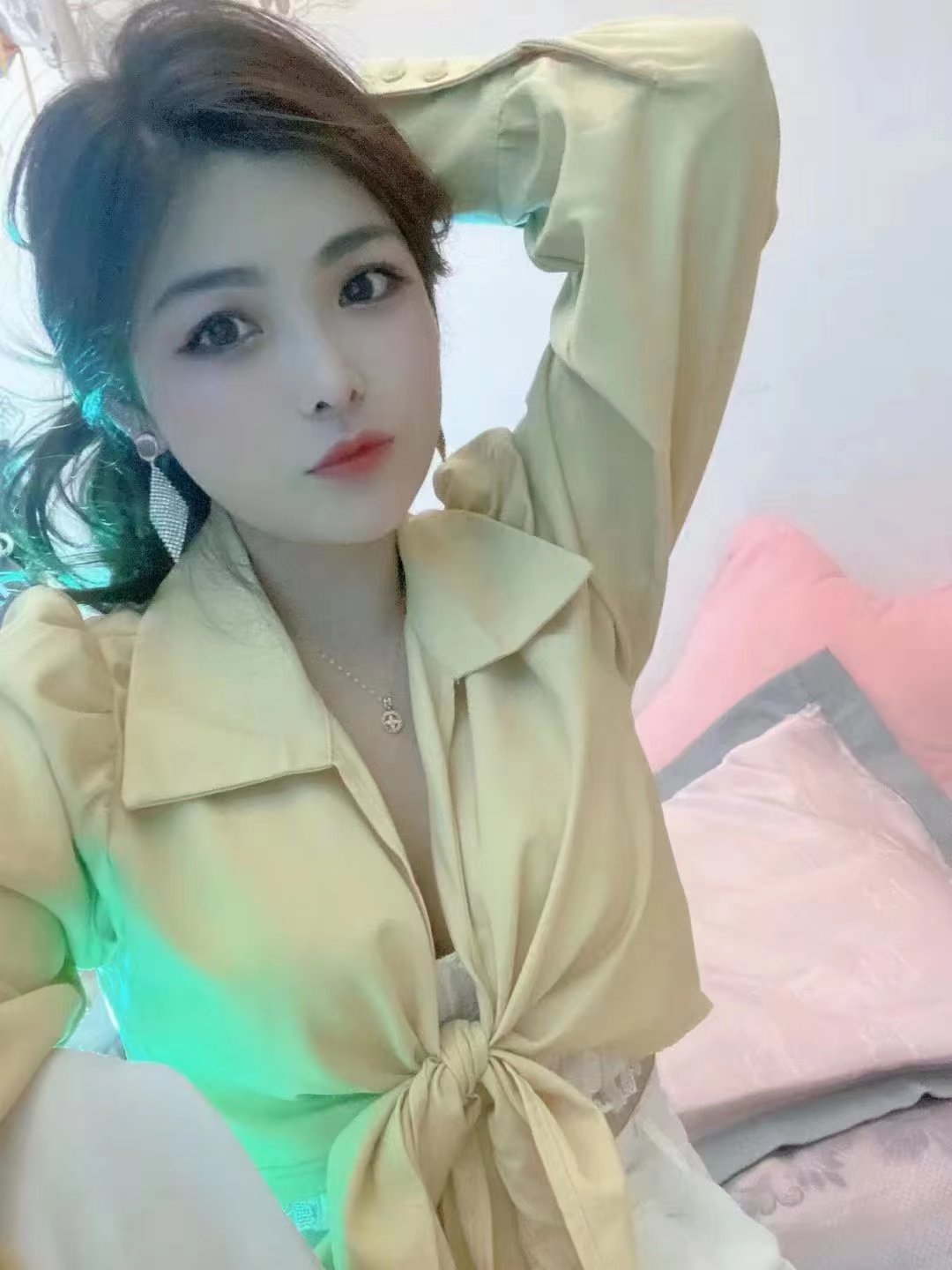 不催人，温顺挺配合