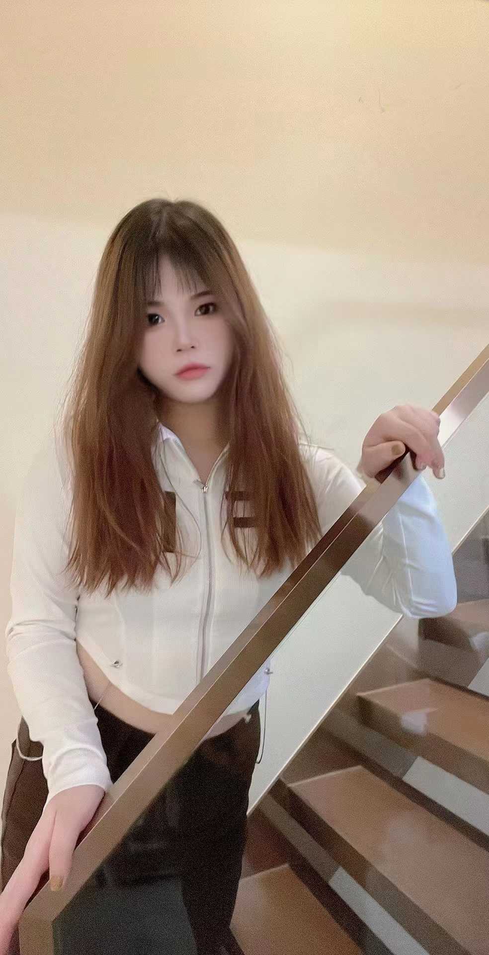 19岁的小嫩妹，活不错哟