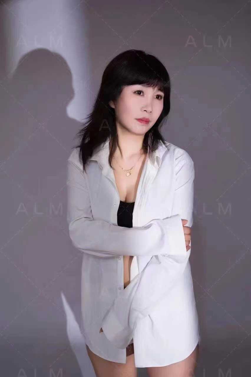 风韵犹存，胸DH好