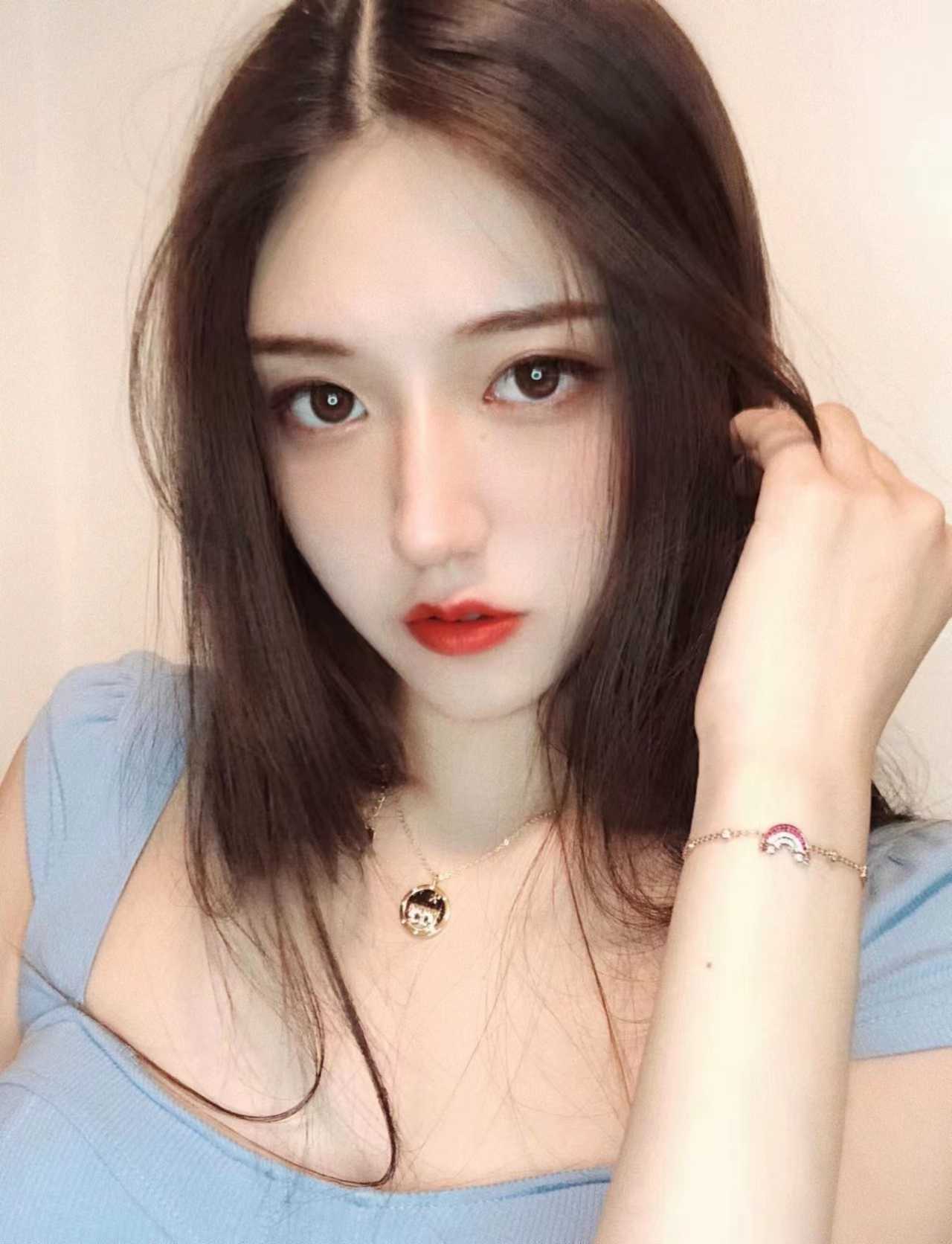 热情主动配合，各种动作全部能玩