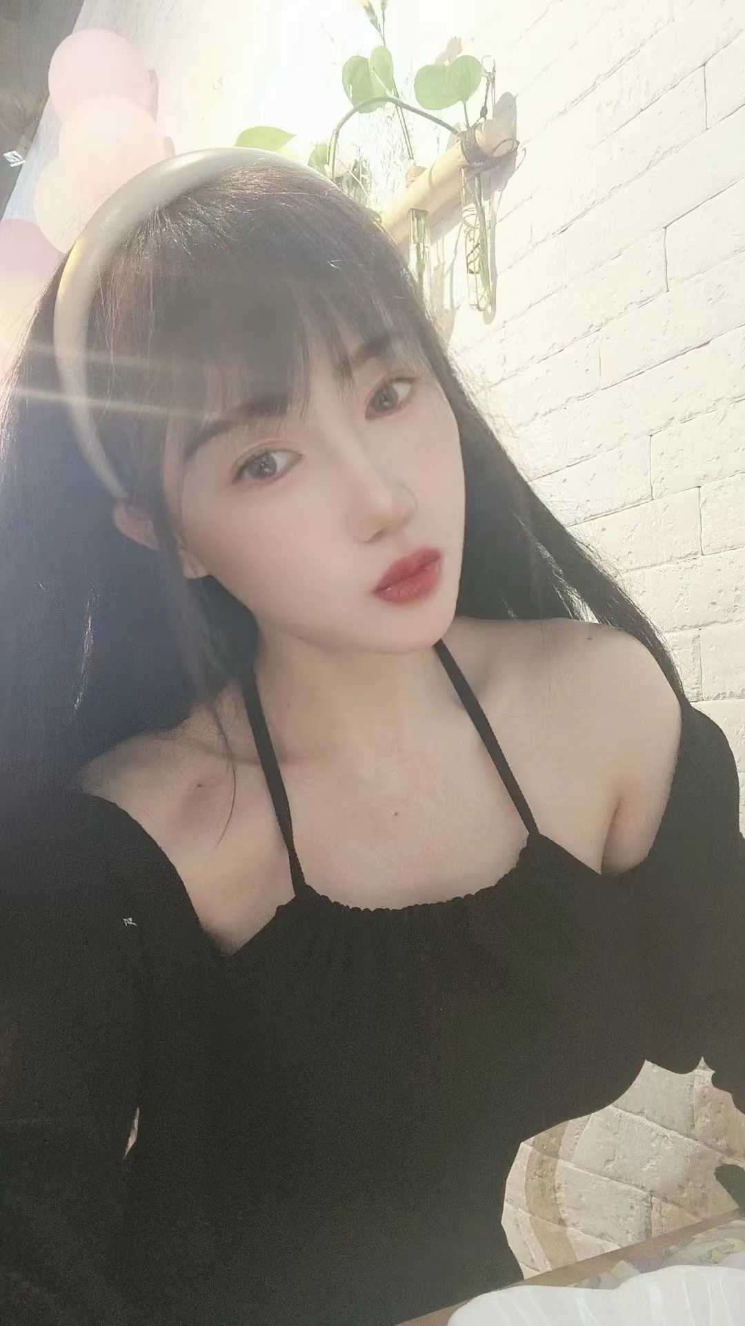 大胸美眉，非常满意