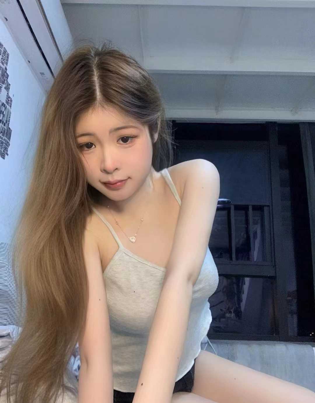 胸很大很软，服务很棒