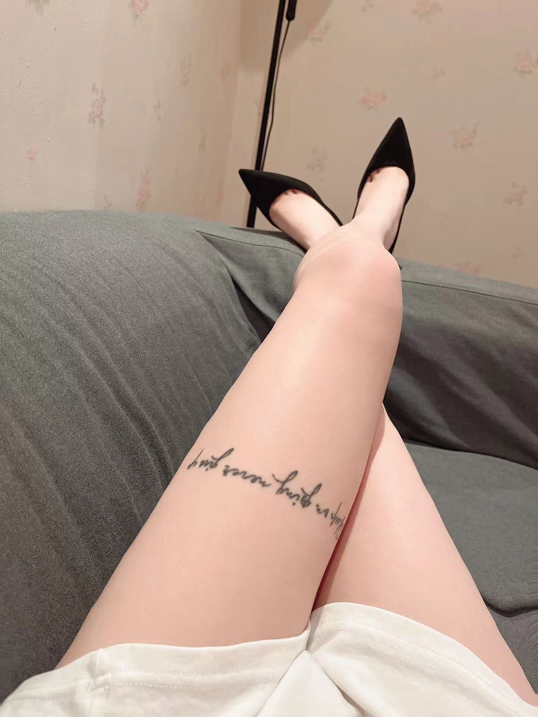 足控的可以看过来大长腿小姐姐