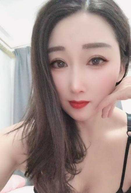 可以 she~吻的小雪妹子