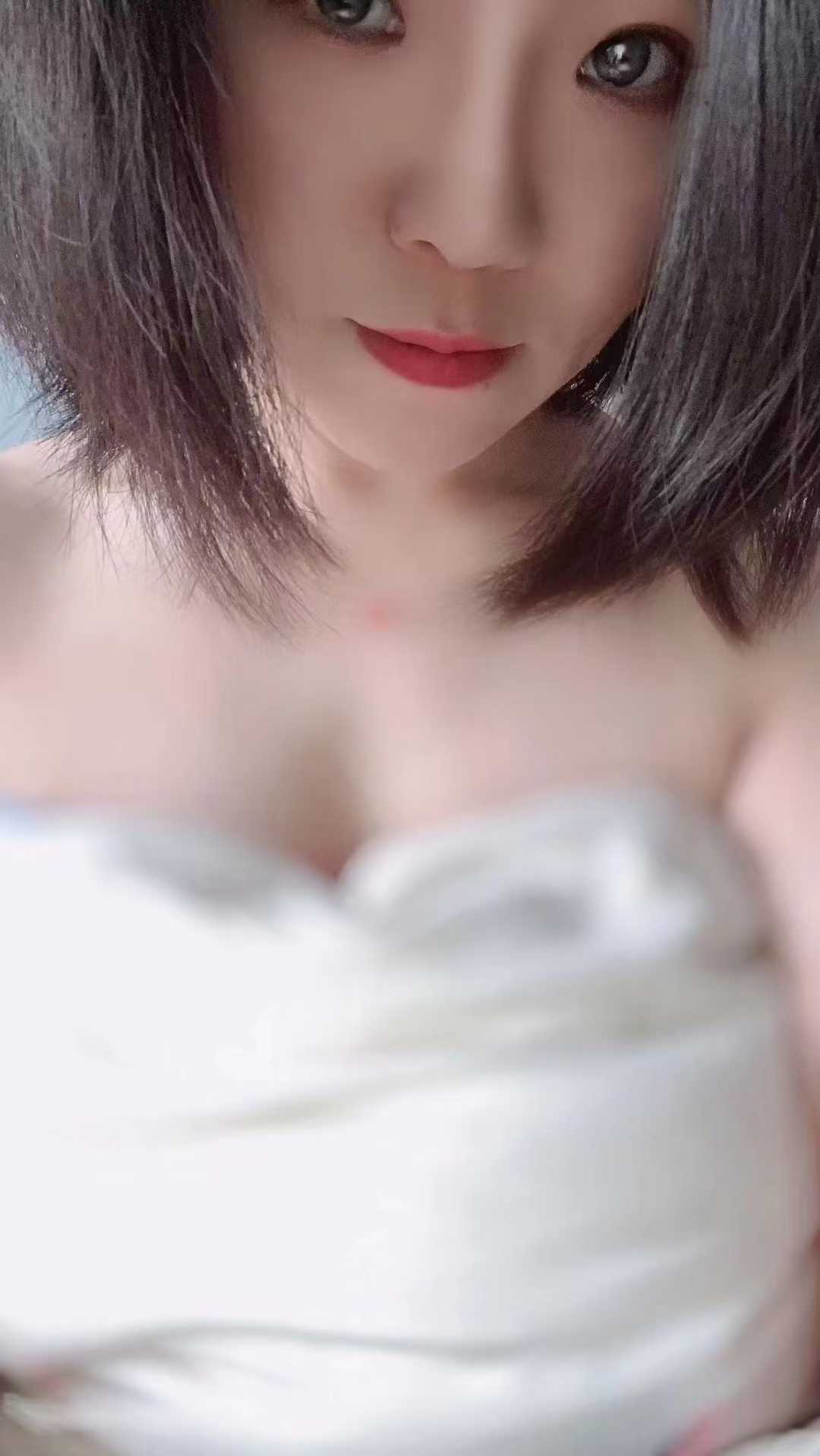 蜜臀腿长小姐姐月儿