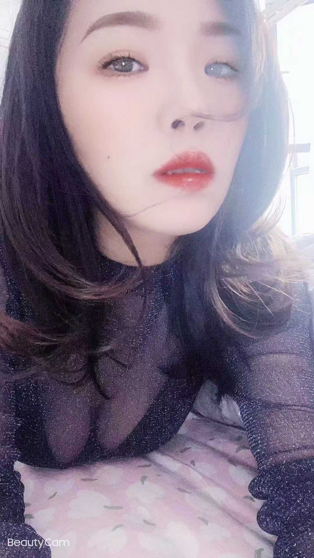 蜜臀腿长小姐姐月儿