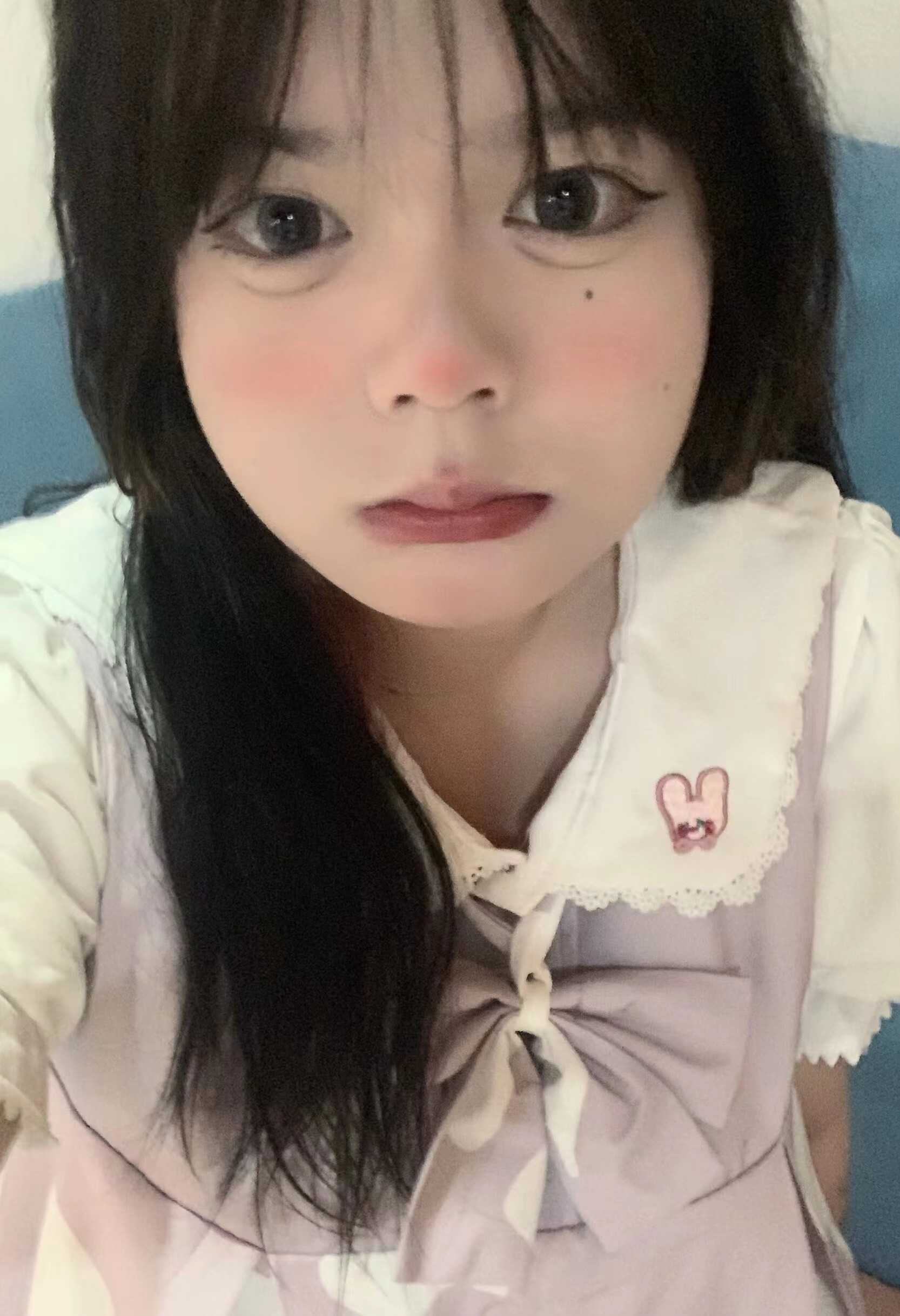 18岁的小嫩妹 做的时候好刺激