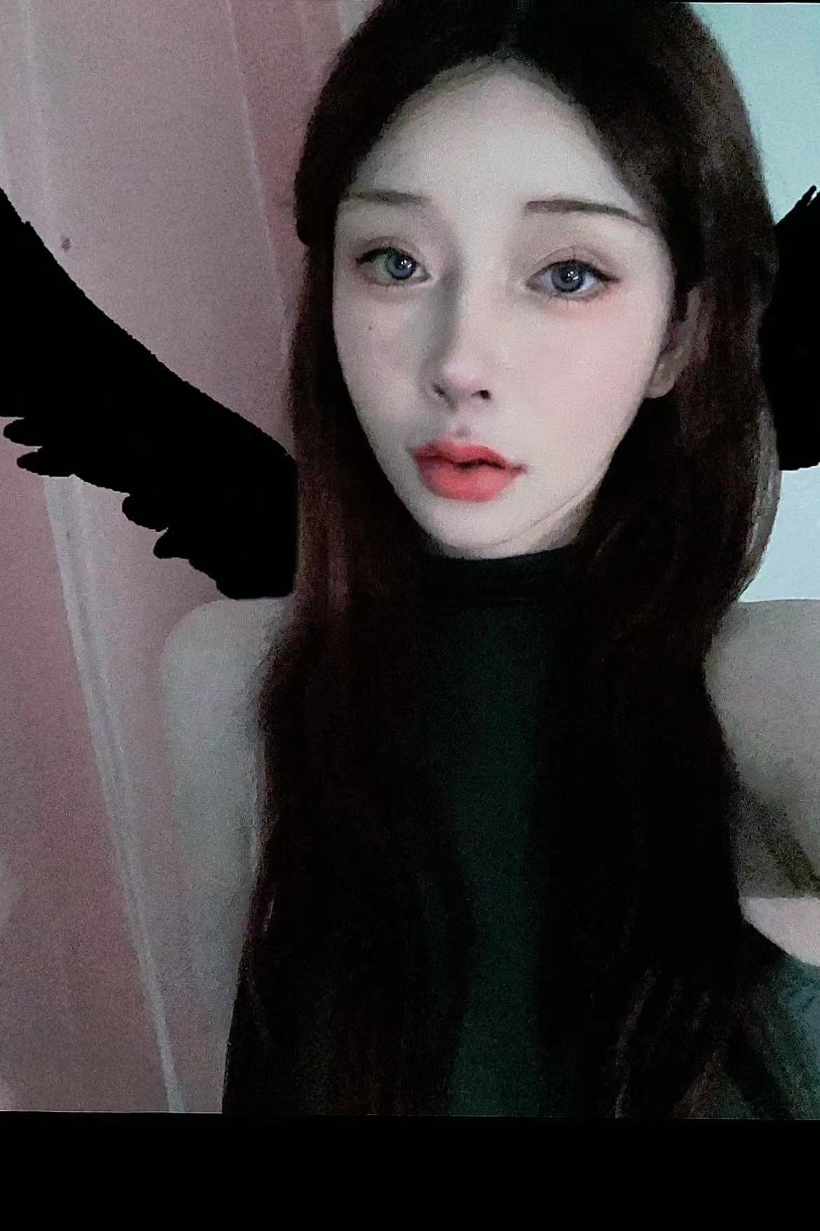 身材很有范，颜值高