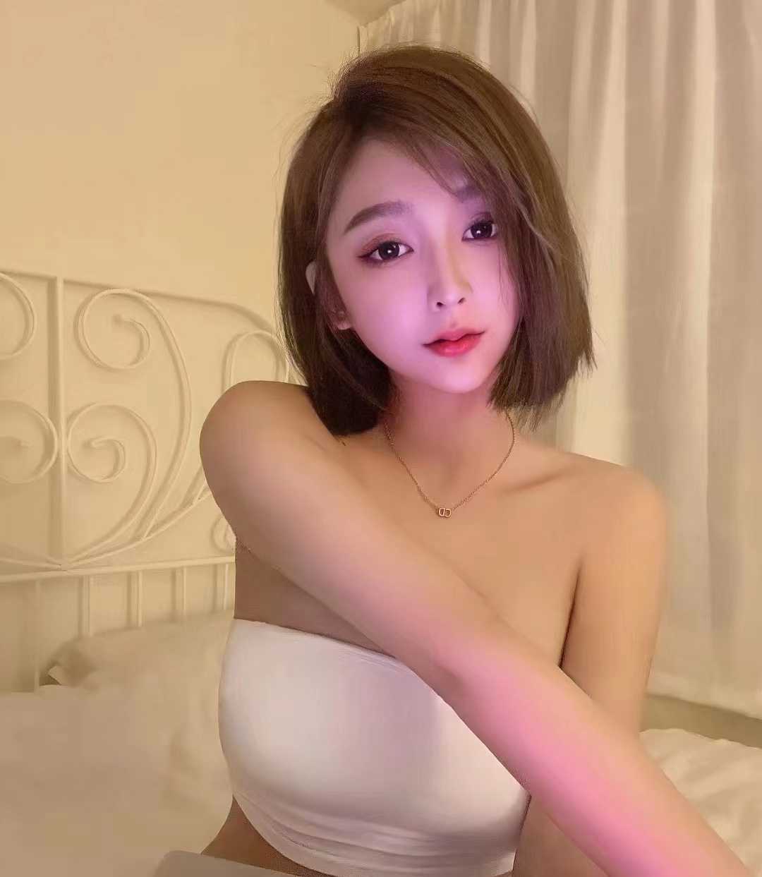 性感火辣 大胸小姐姐