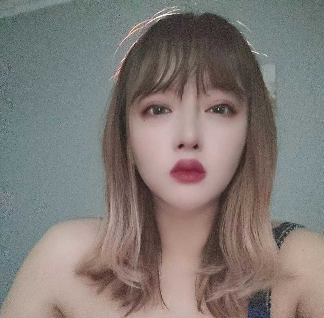 kh一流，烈焰红唇，也会夹