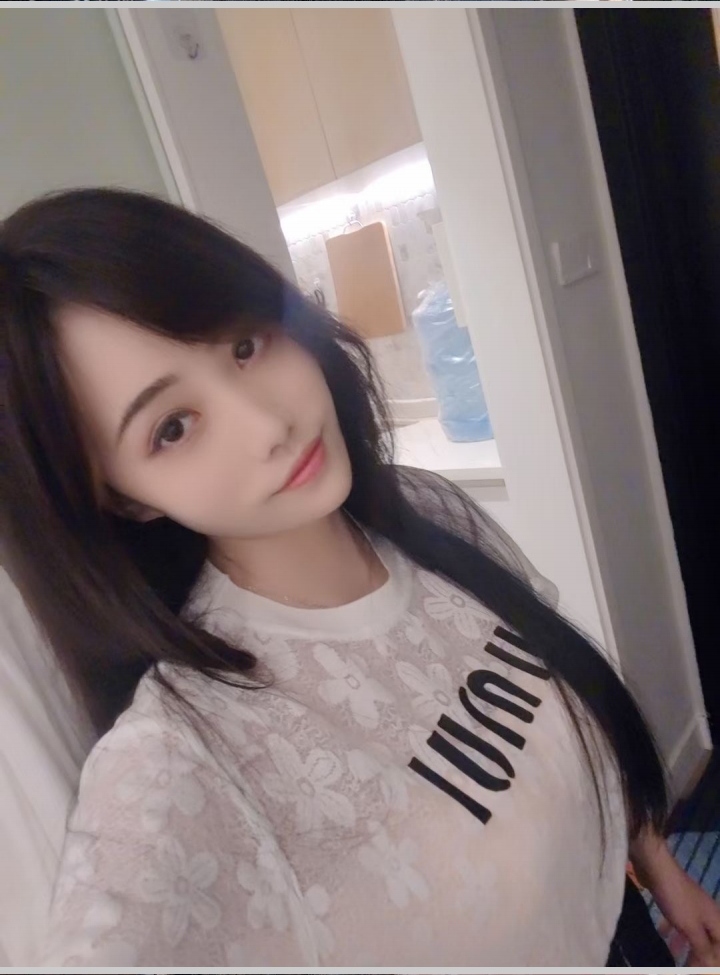 喜欢情趣内衣的小野猫