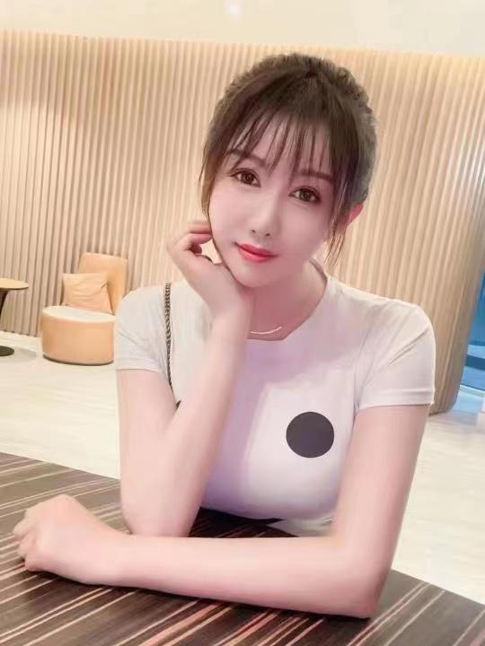 身材火辣的女神范