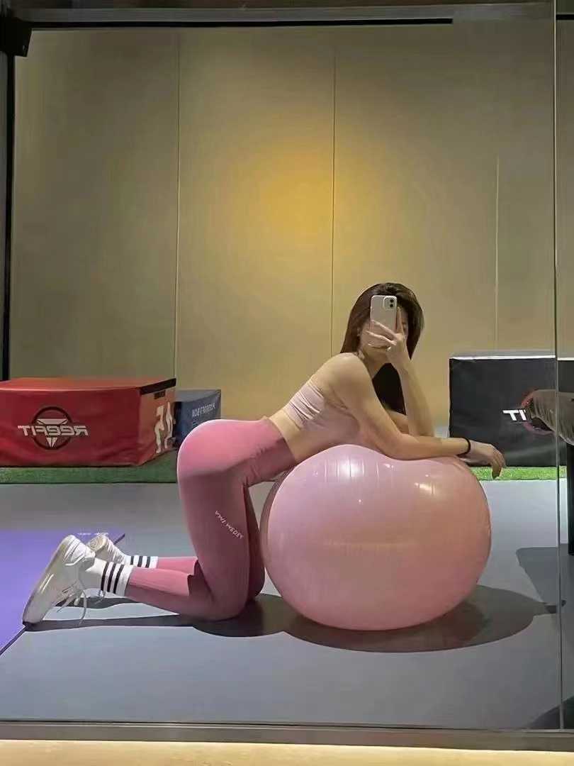 前凸后翘，做活仔细