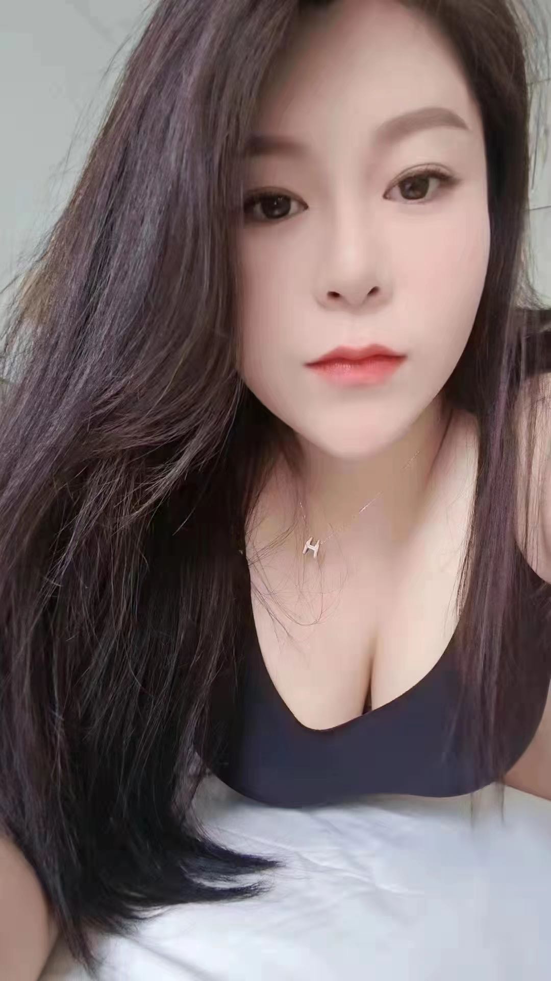 性感小妹，在线等你