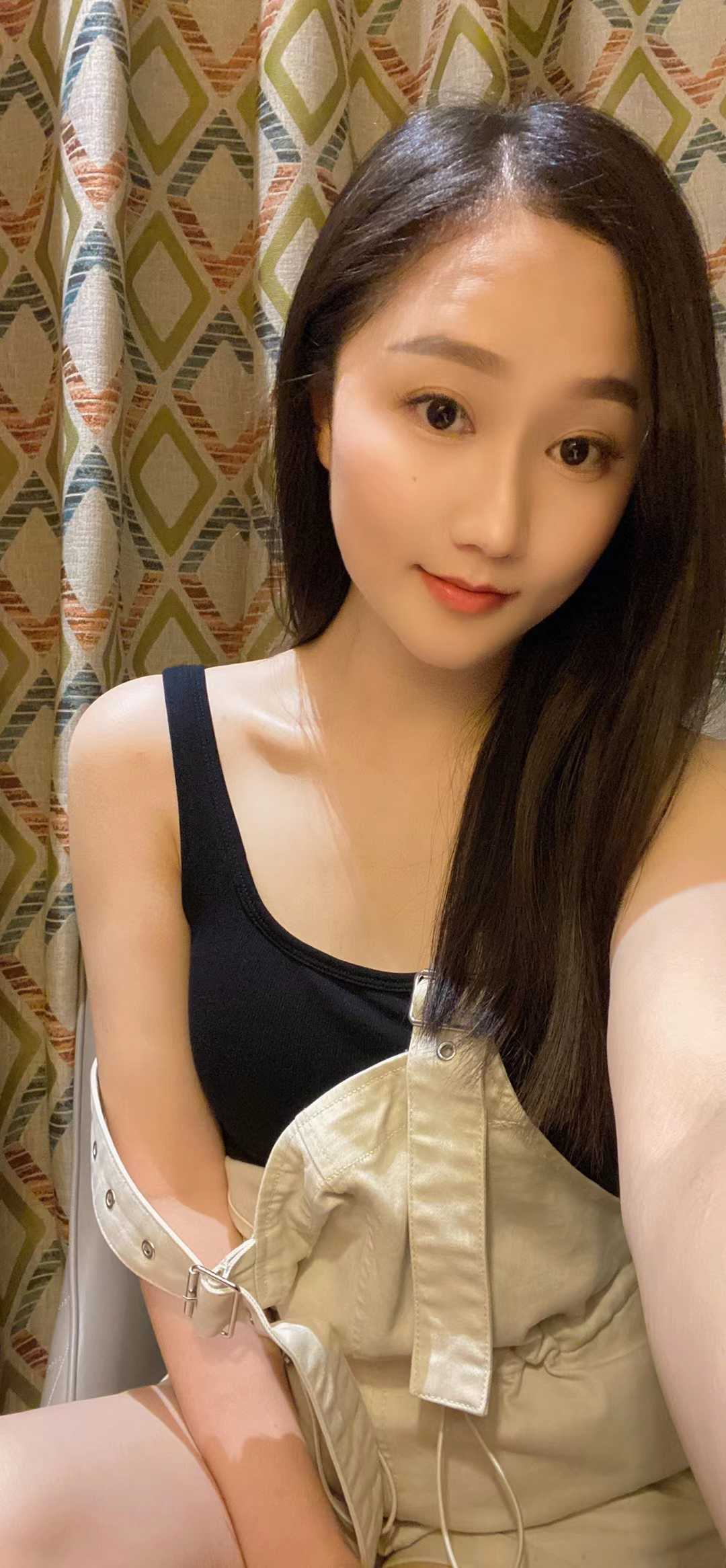 主打一个年轻漂亮