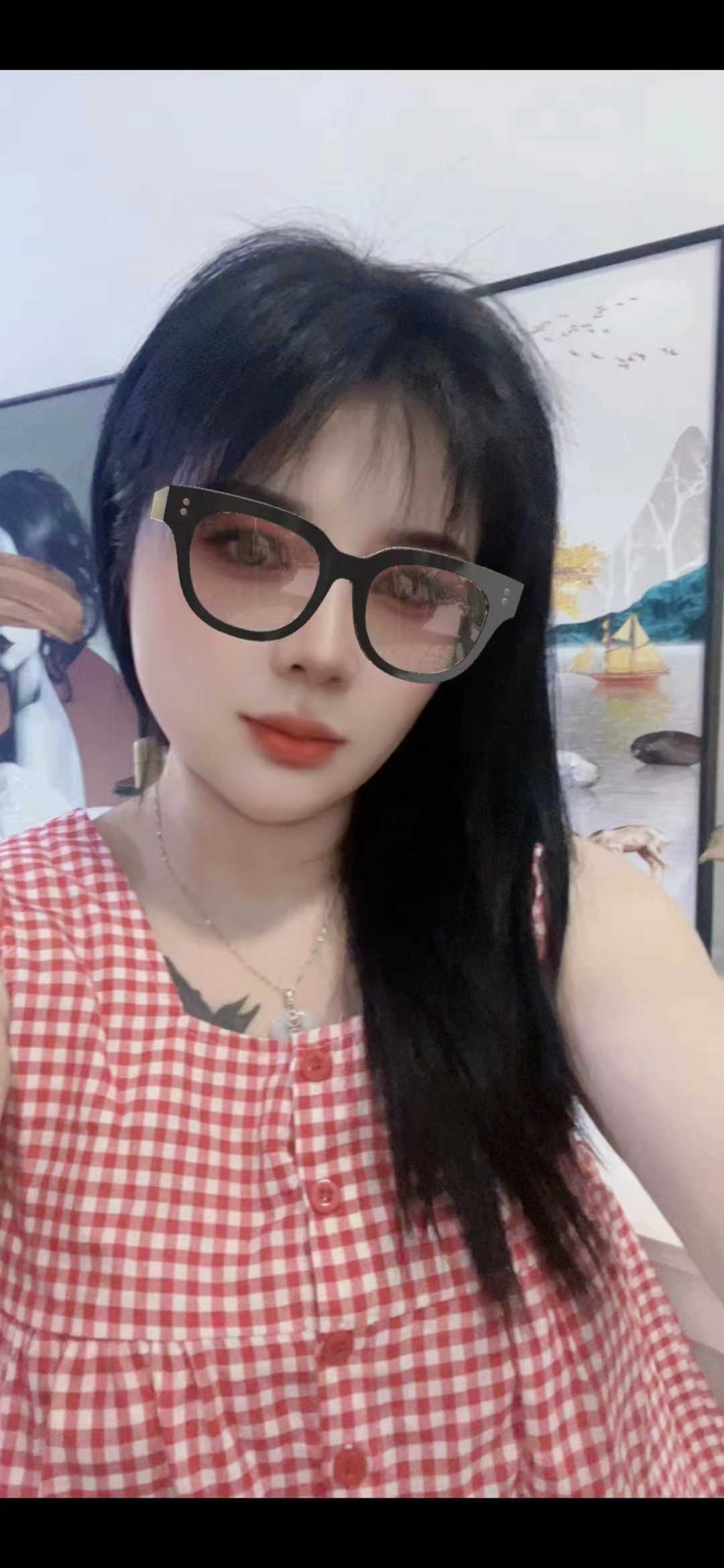 姐姐很热情很健谈，花式多样