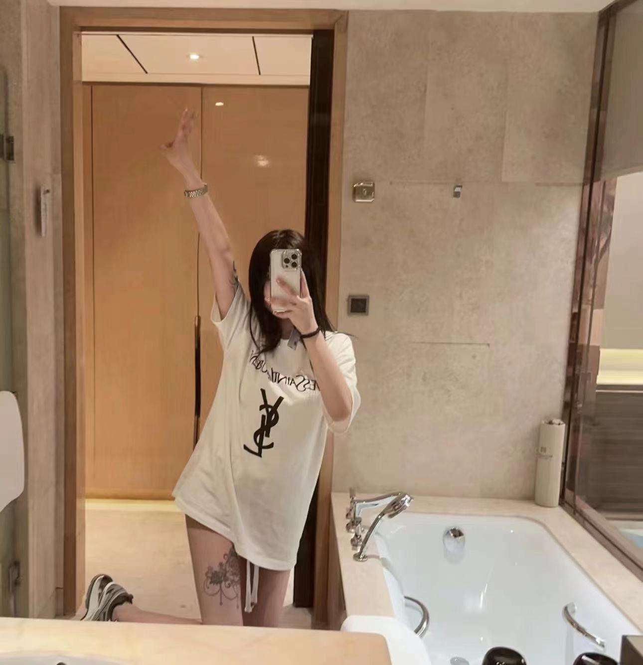 腿控的兄弟看过来，可以把玩腿控的