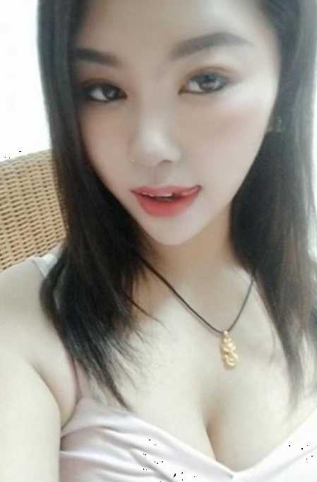 六里桥翘臀黑丝制服系