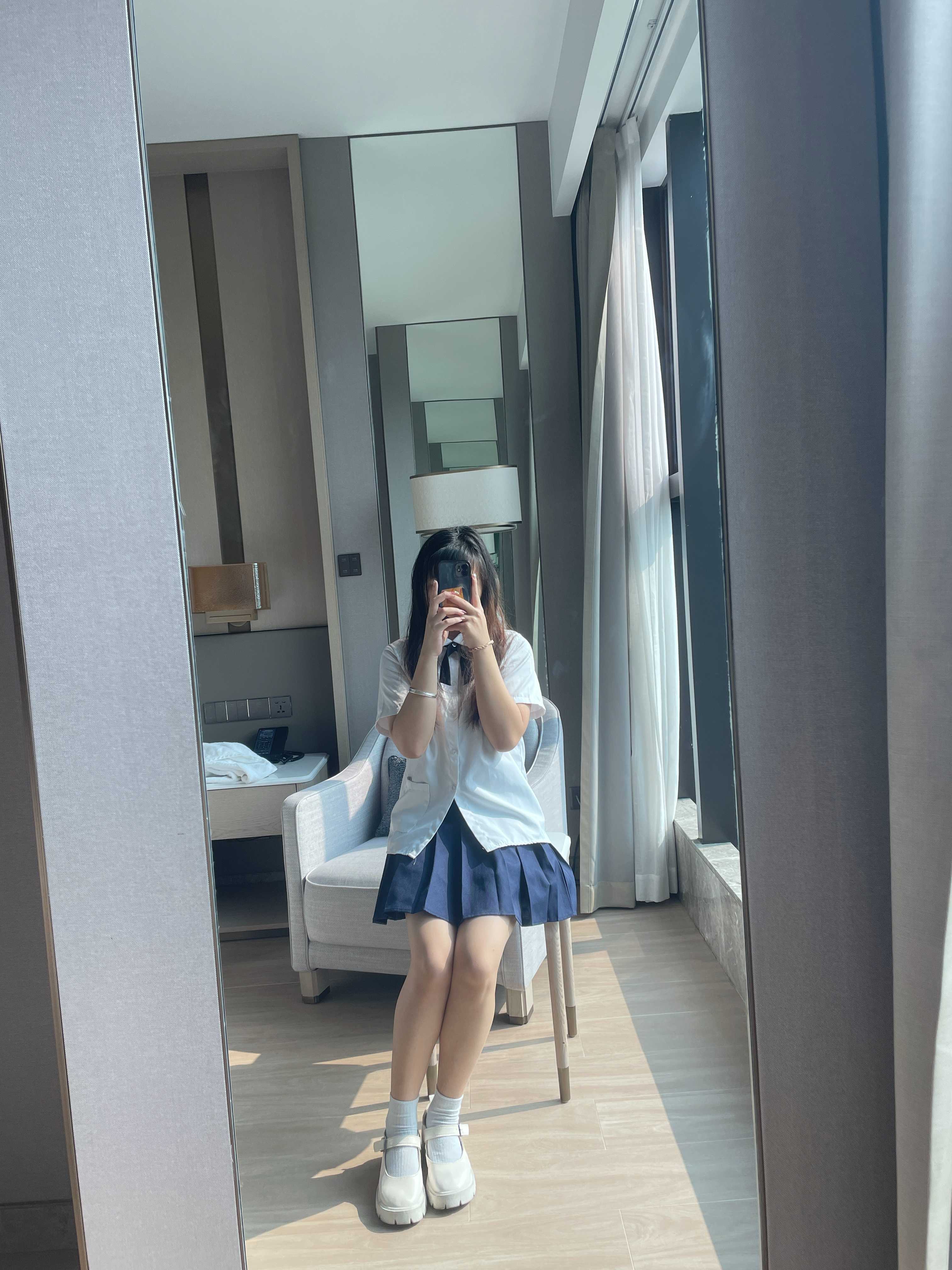 小姐姐超级配合，姿势很到位