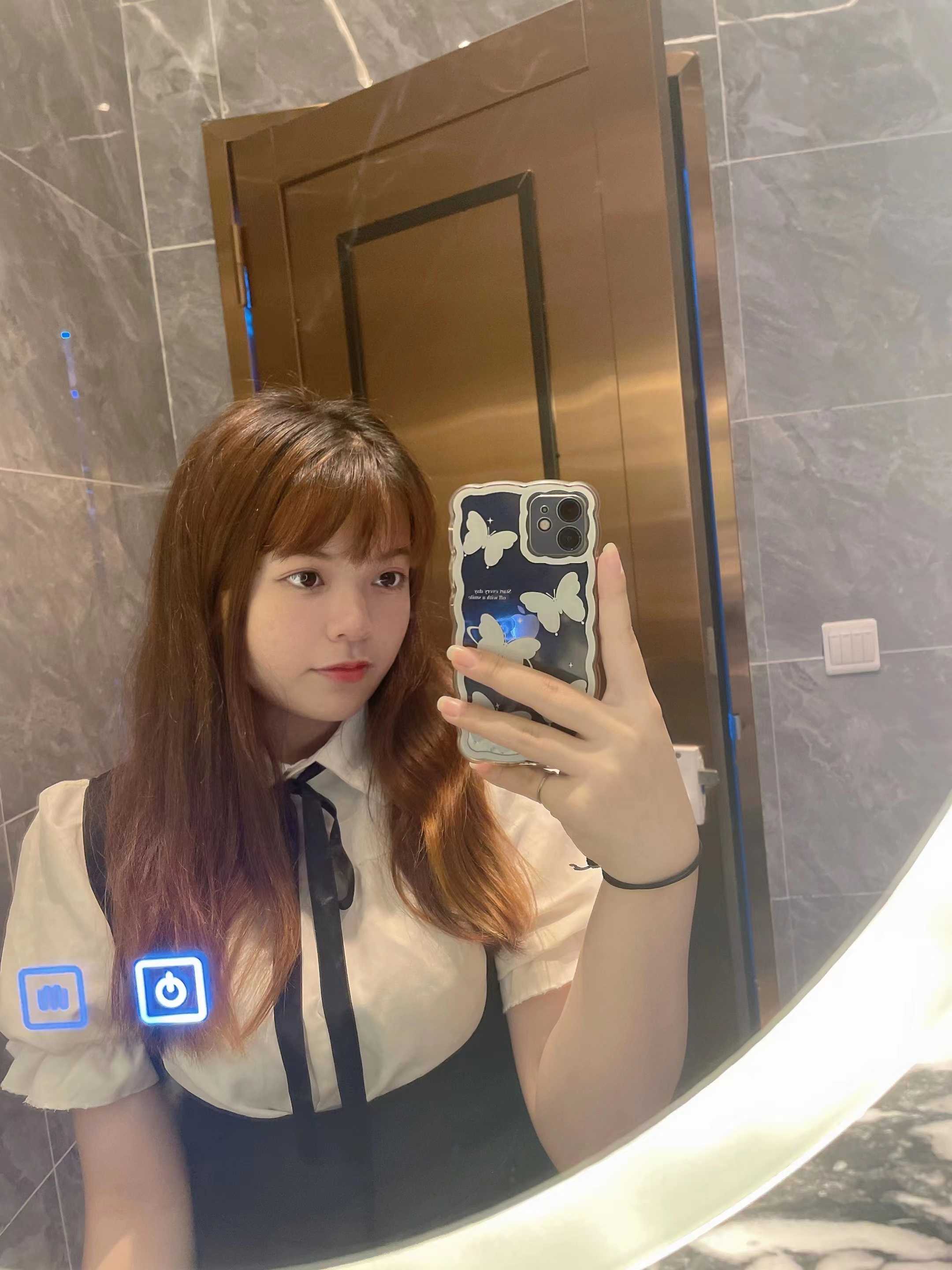 小姐姐超级配合，姿势很到位