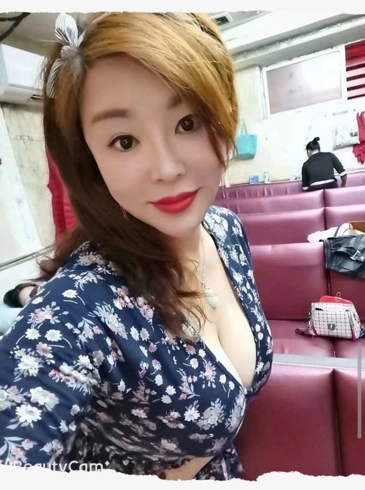 性感奶大服务好