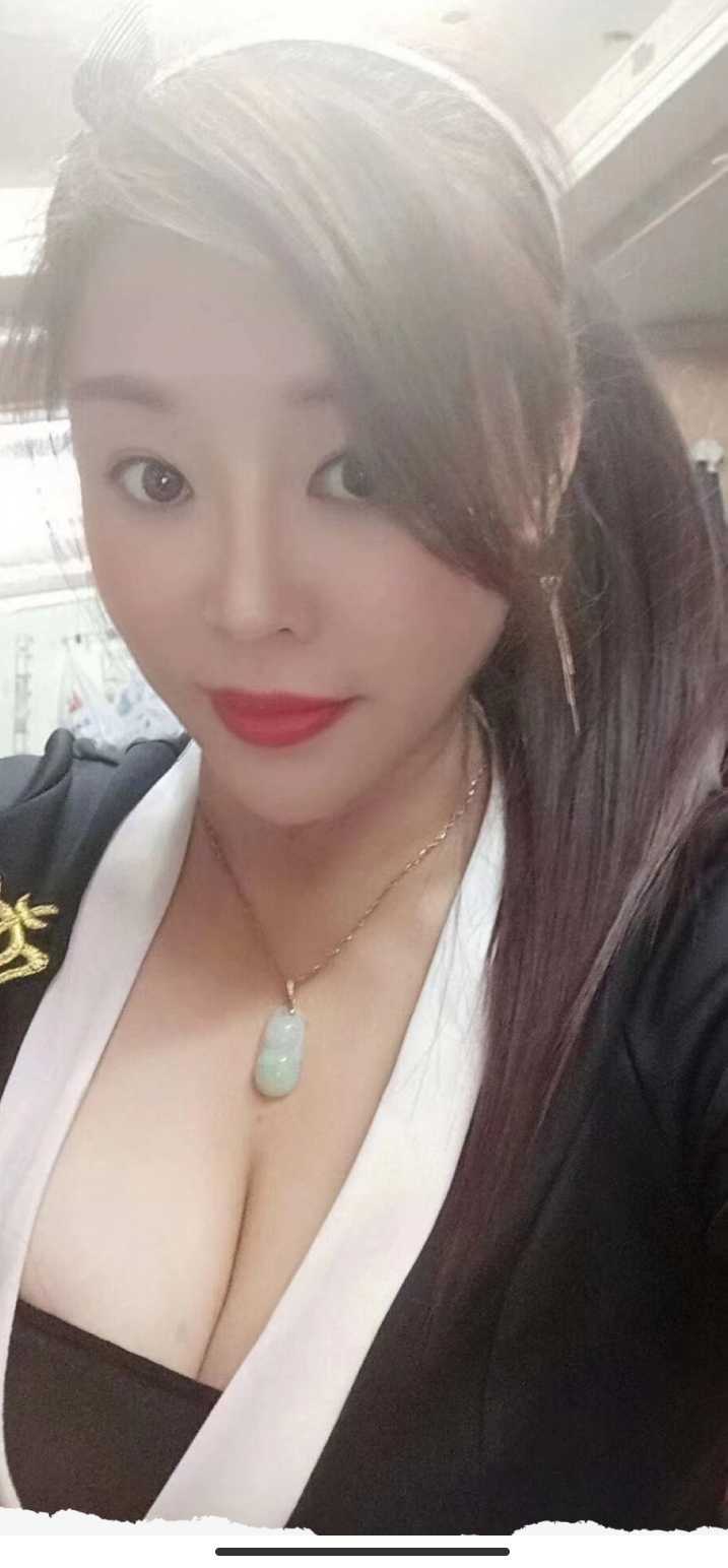 性感奶大服务好