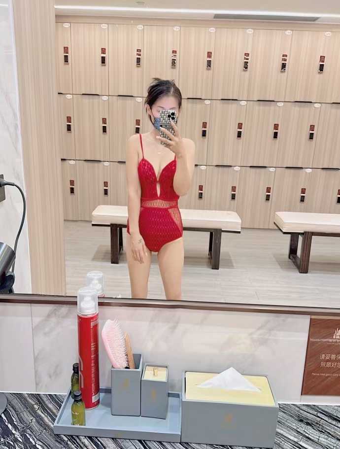 二刷身材曼妙的小姐姐