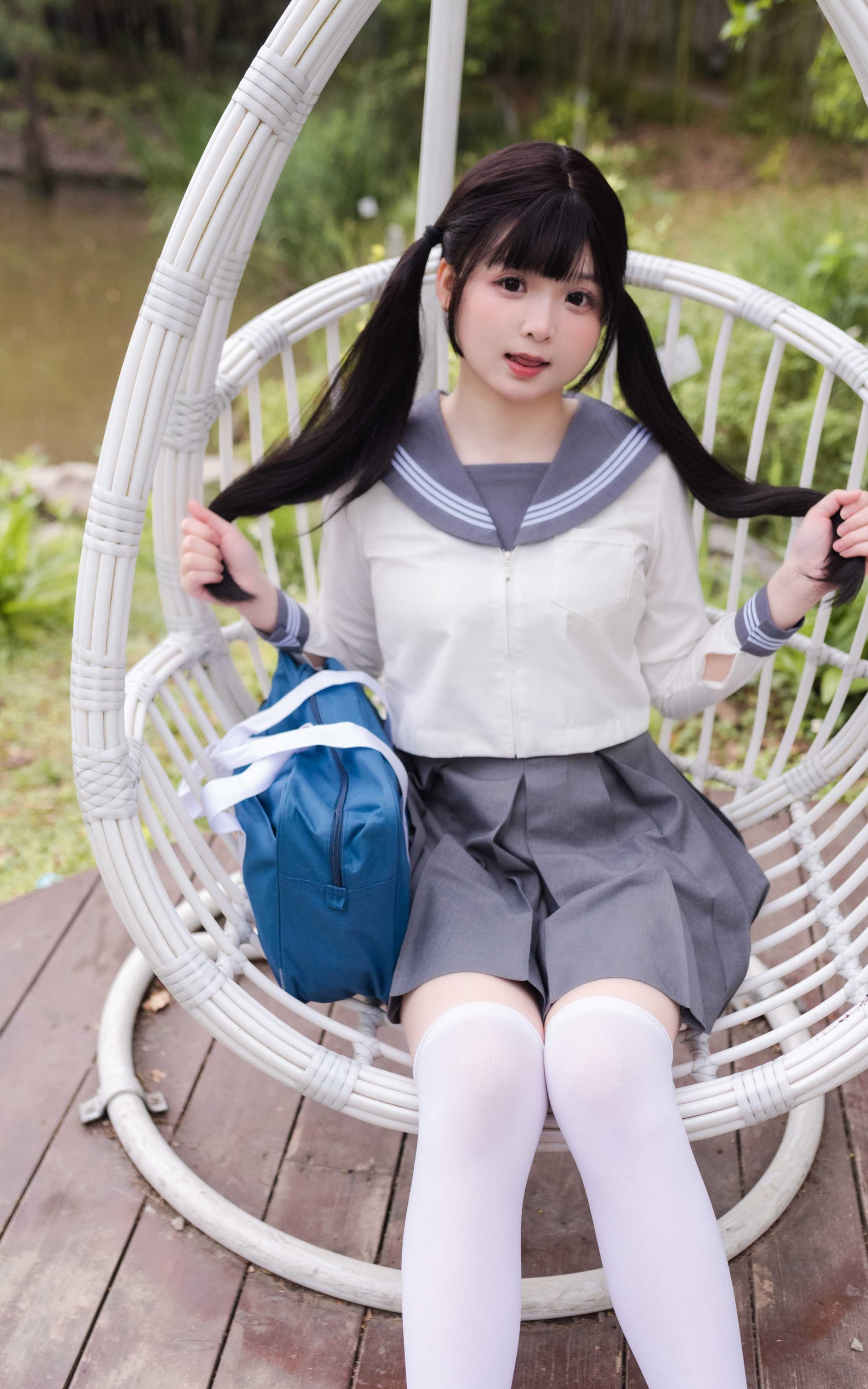 制服超级多年轻萌妹