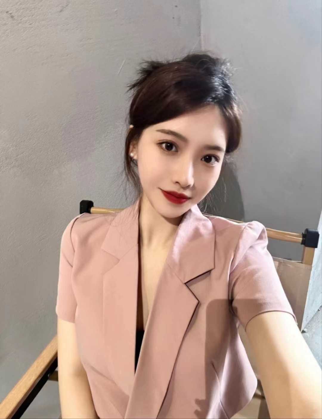 验证一个颜控大长腿小美女