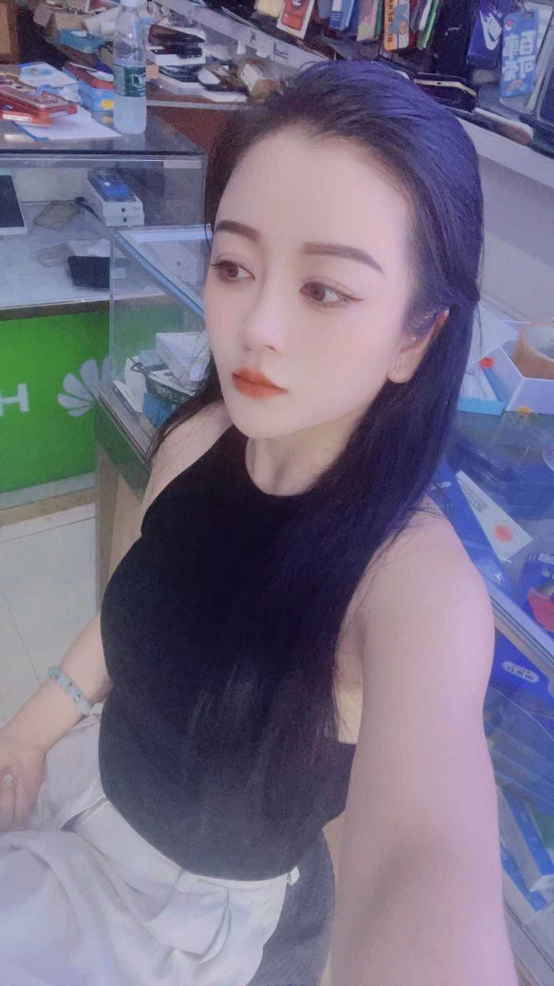 漂亮小姐姐，服务不多