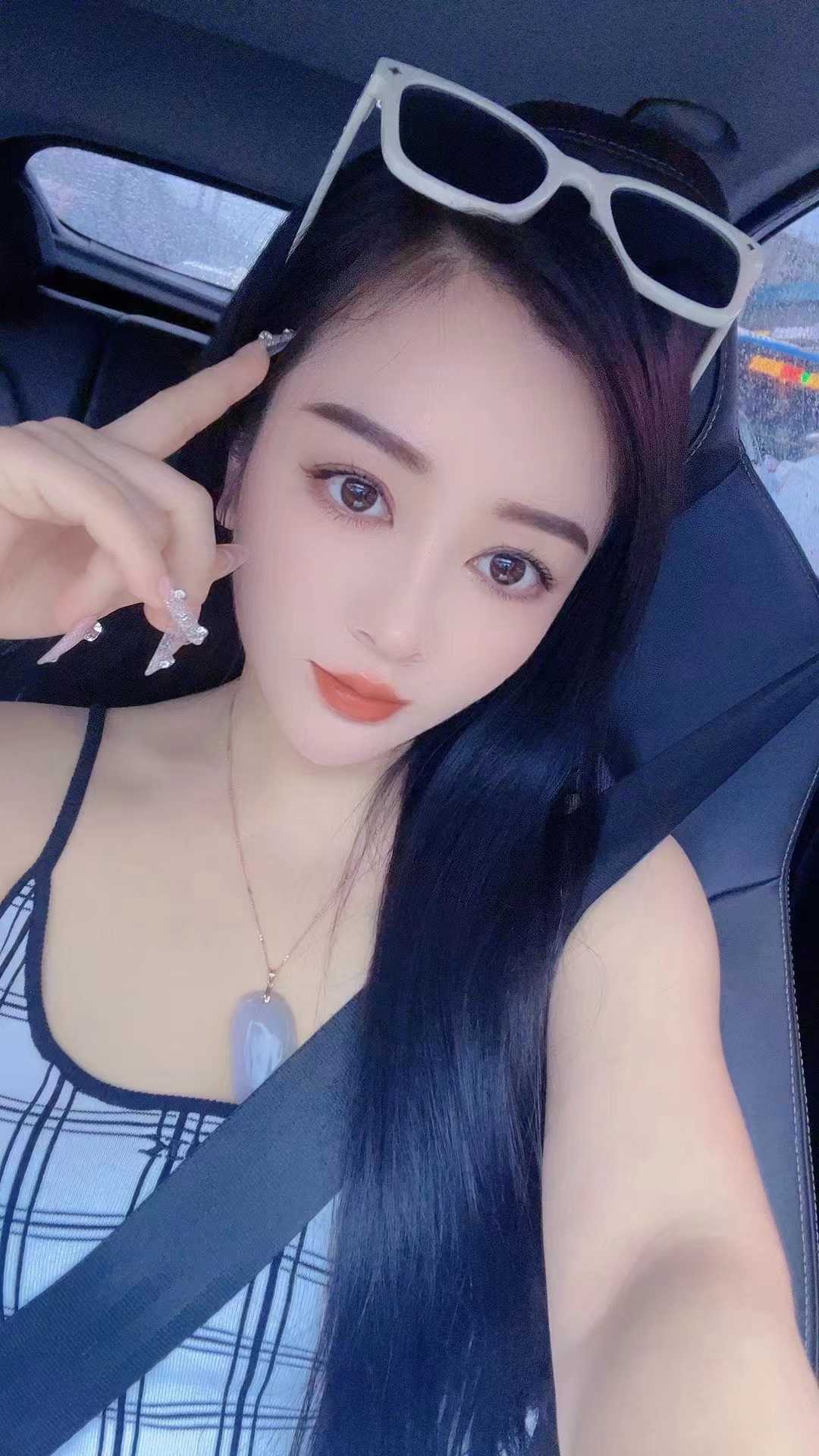 漂亮小姐姐，服务不多