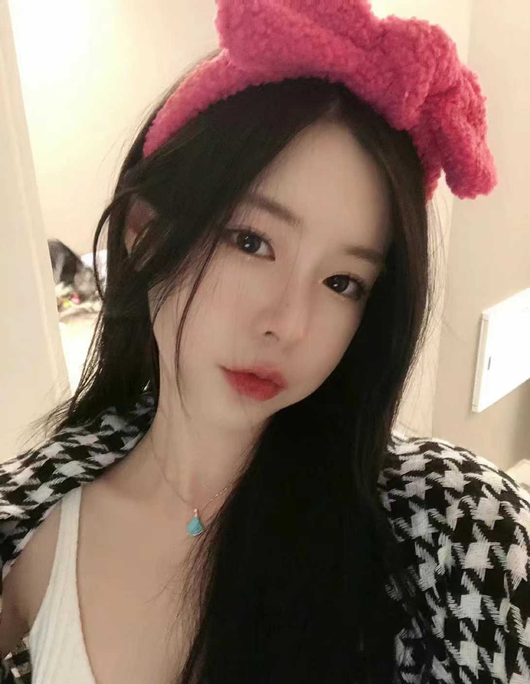 身材很好，做的时候很爽