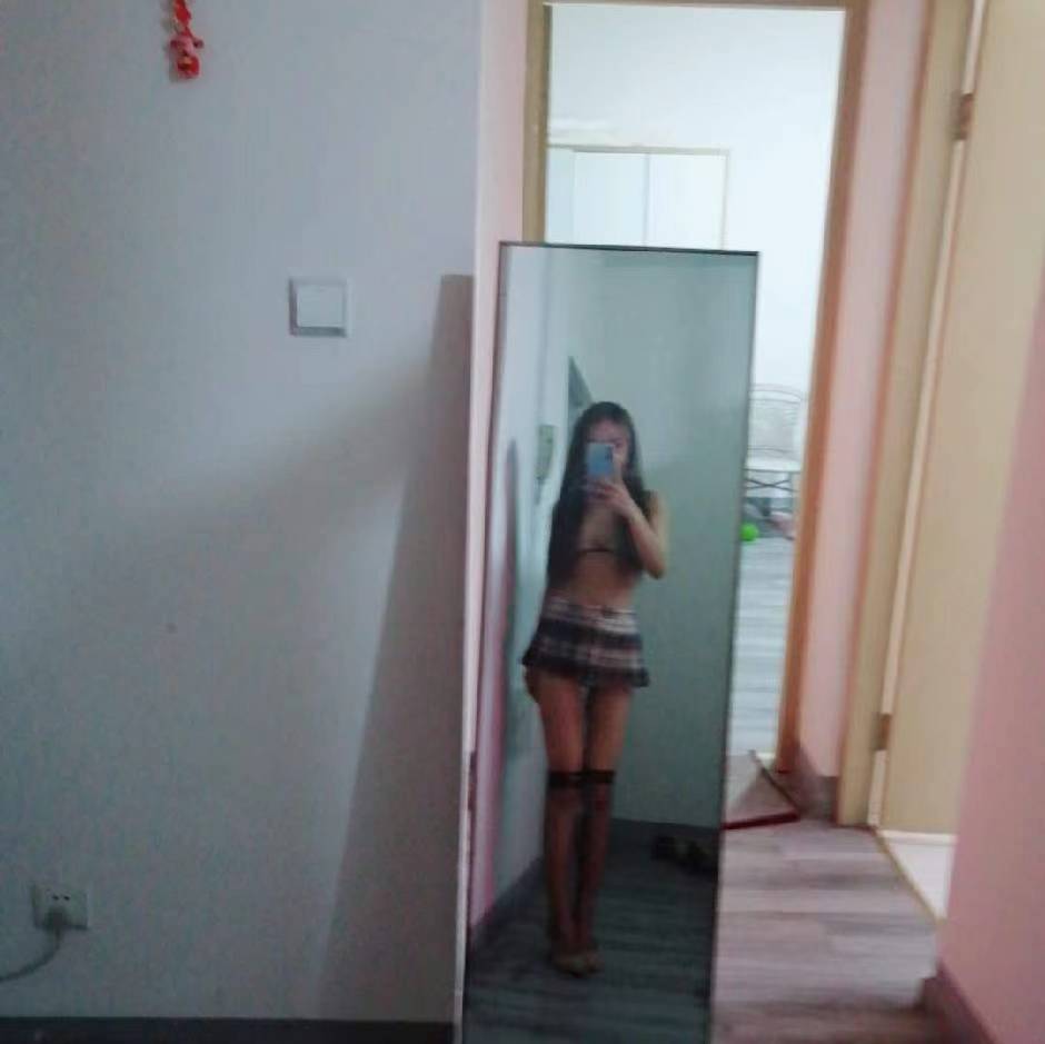 成华高冷御姐服务丹丹