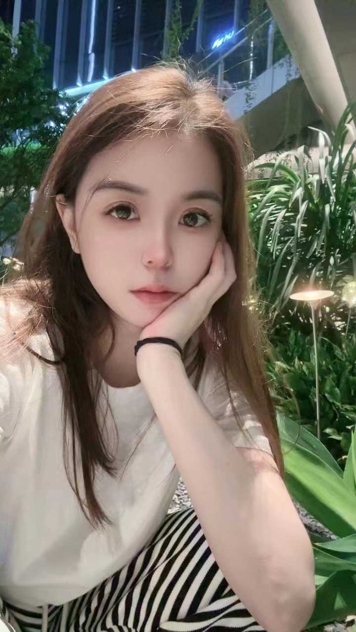 主打一个字嫩，下面很紧