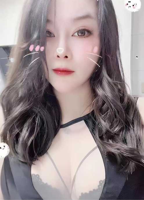 湖塘余温小姐姐