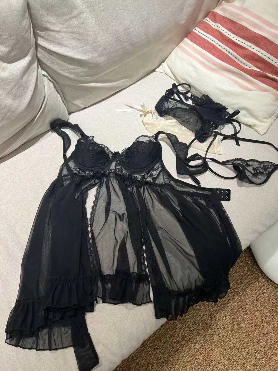 情趣内衣超多很可爱的小姐姐