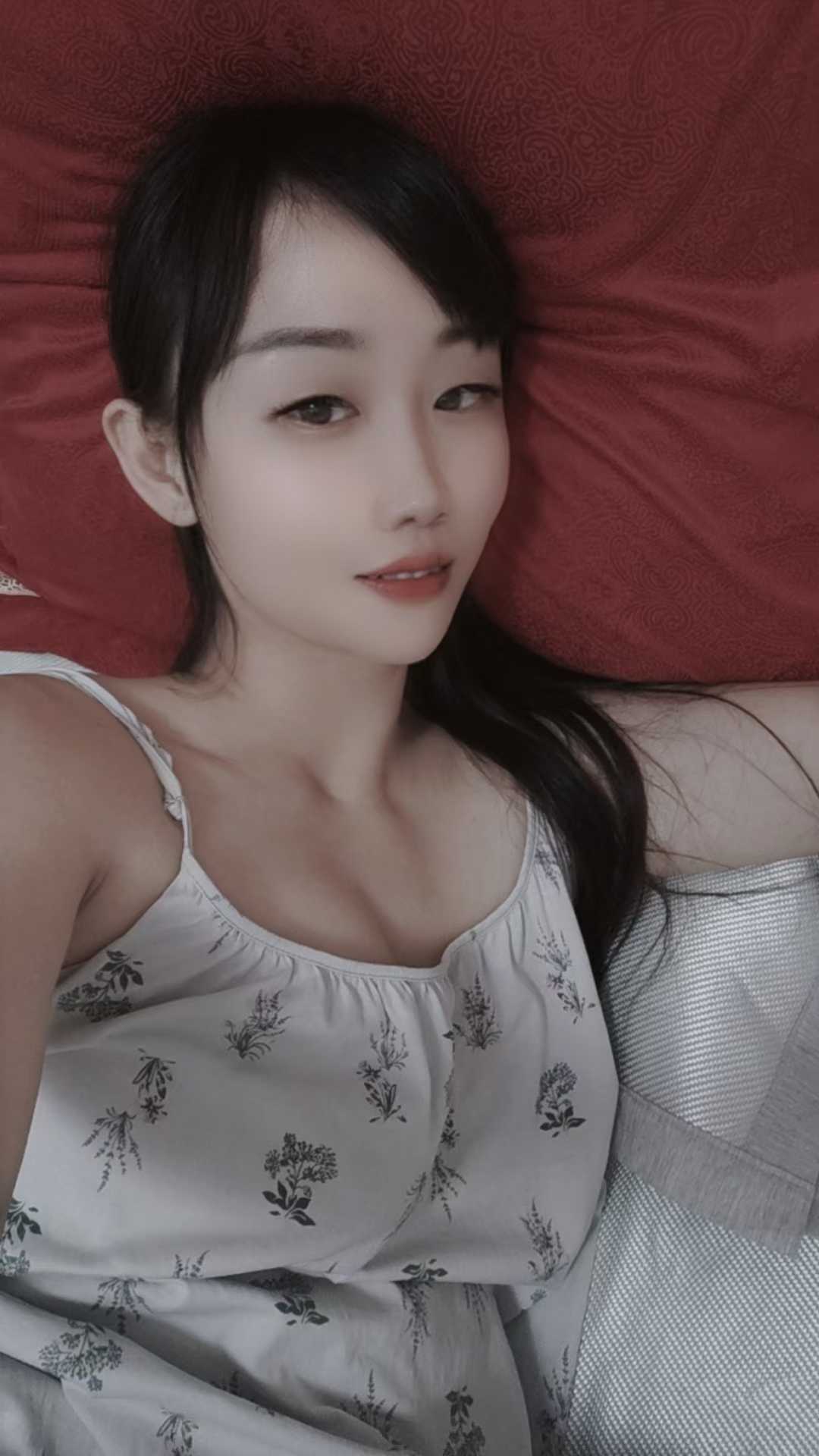 年龄不大的老凤，听说很有钱