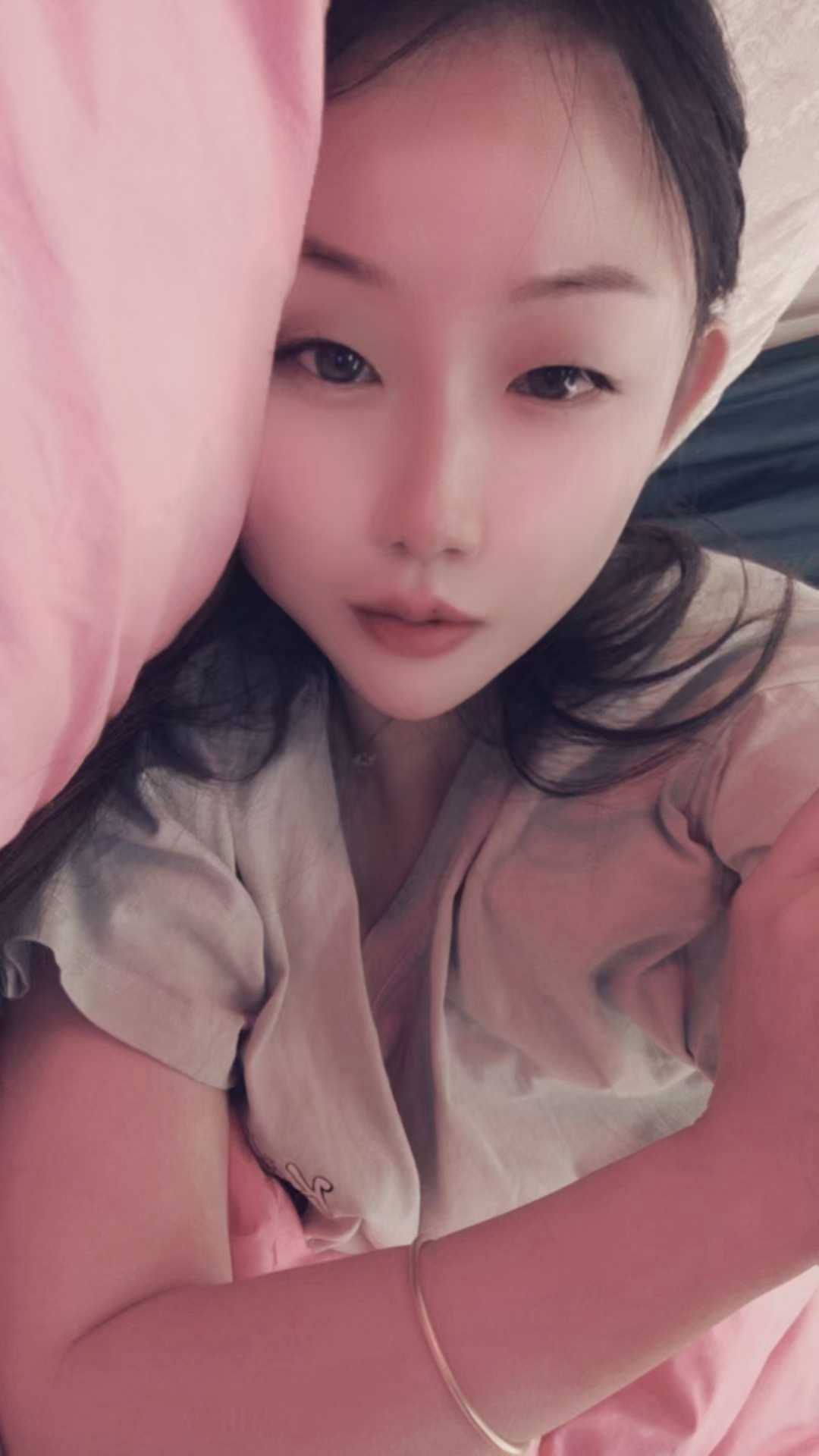年龄不大的老凤，听说很有钱