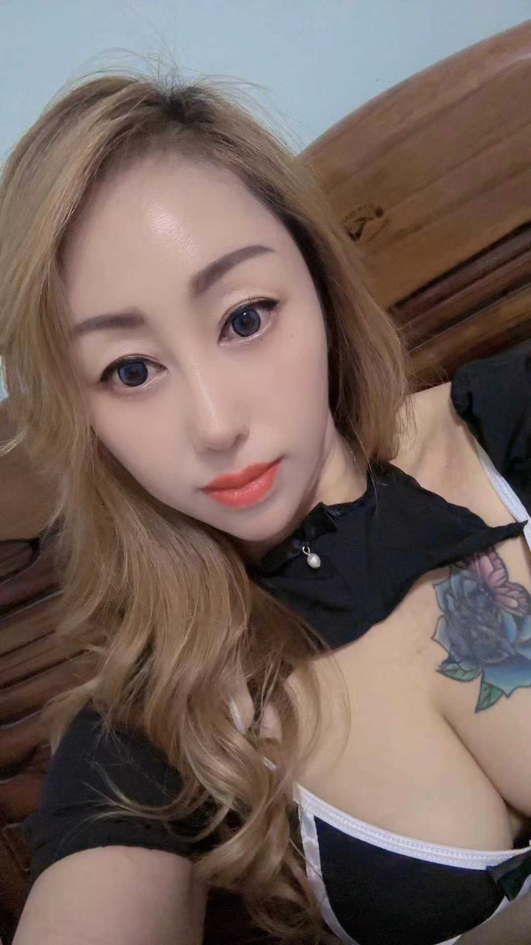 金台路韵味女人