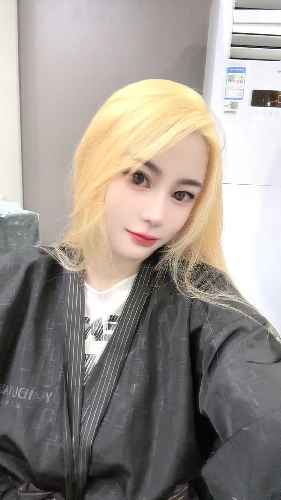 性感热情欲女金毛狮王