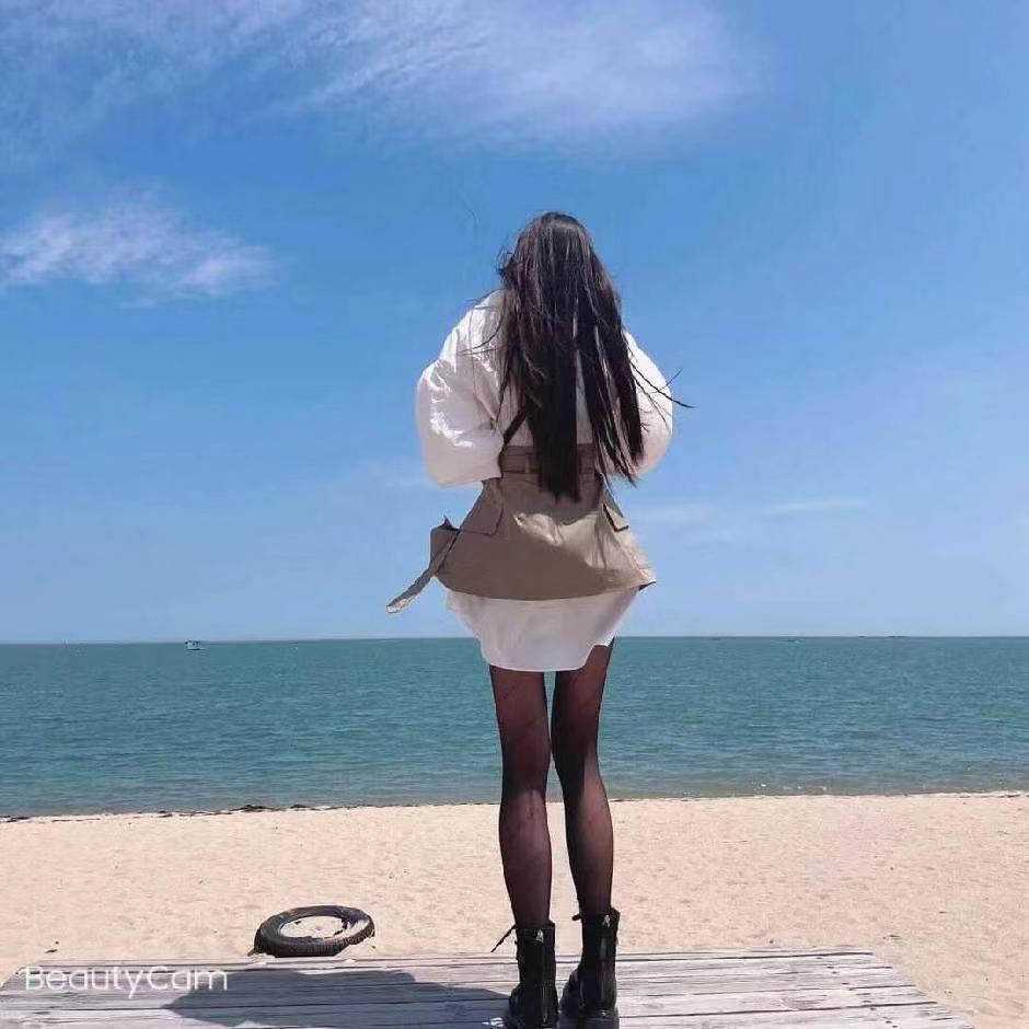 身材纤瘦型小姐姐