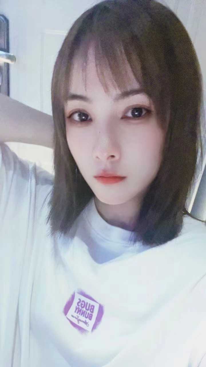 很有服务体验的御姐