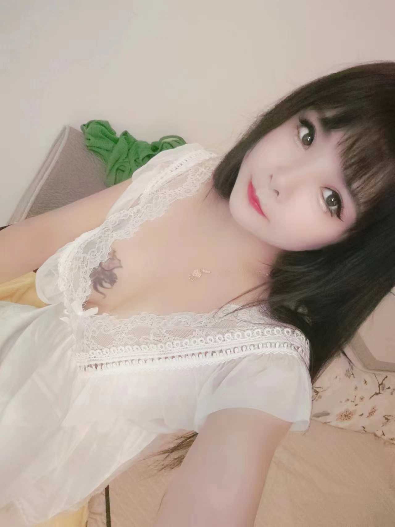 技术一流的纹身妹子