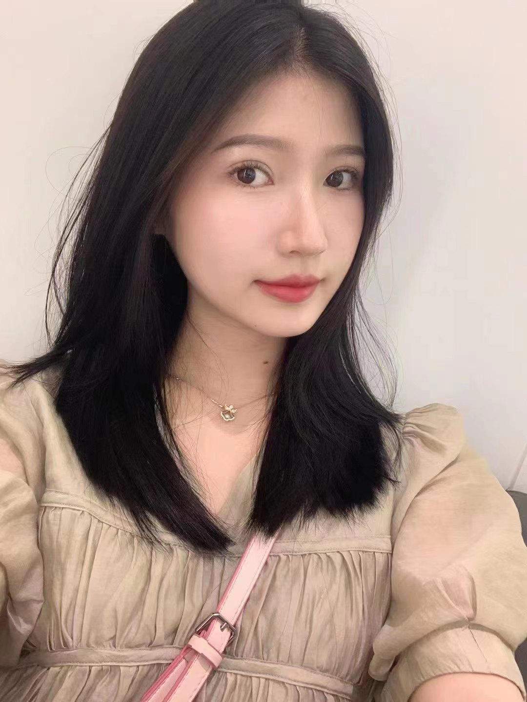 又甜又性感的闹闹