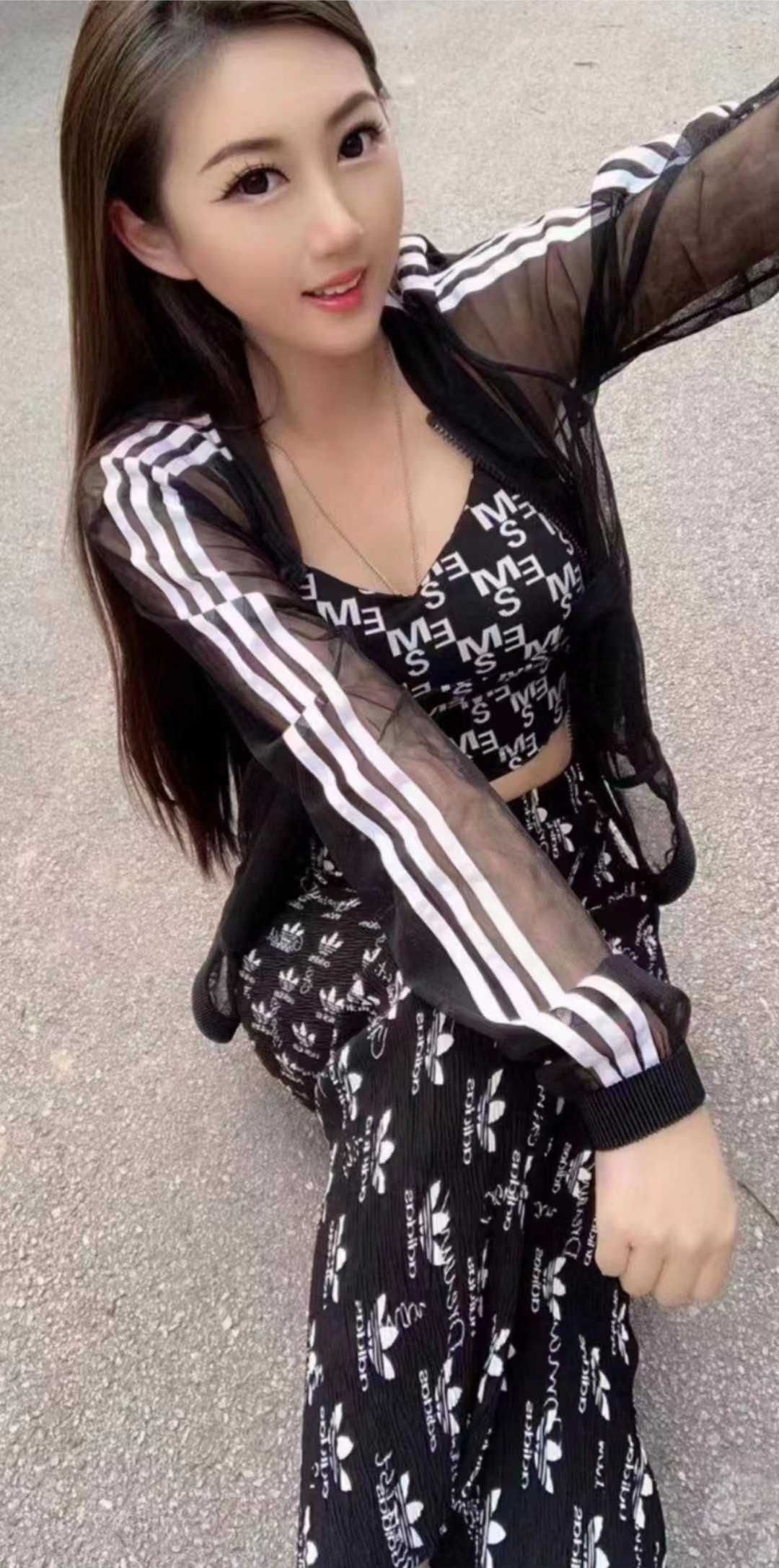 漂亮大方温柔善良的小姐姐