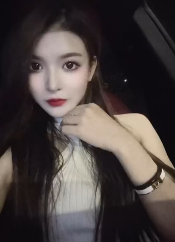 绝对的性感尤物